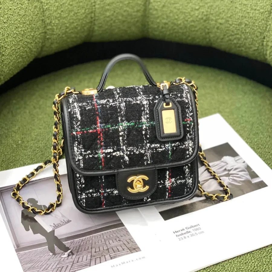 Size: 17x20.5x6cm Style: AS3652