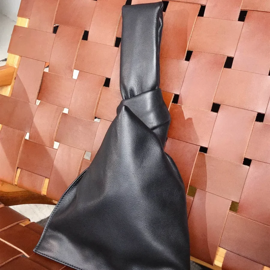 BV twist rice bag Size: 21x20.5cm 652001