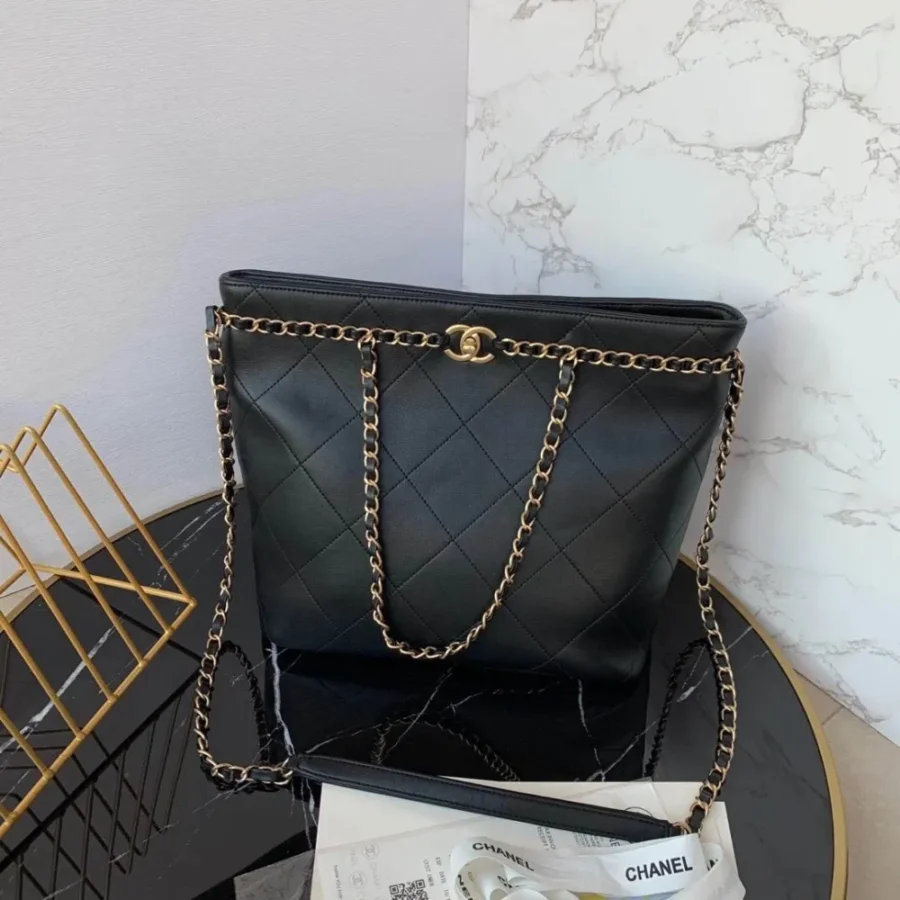 CHANEL Size: 28*26*14CM