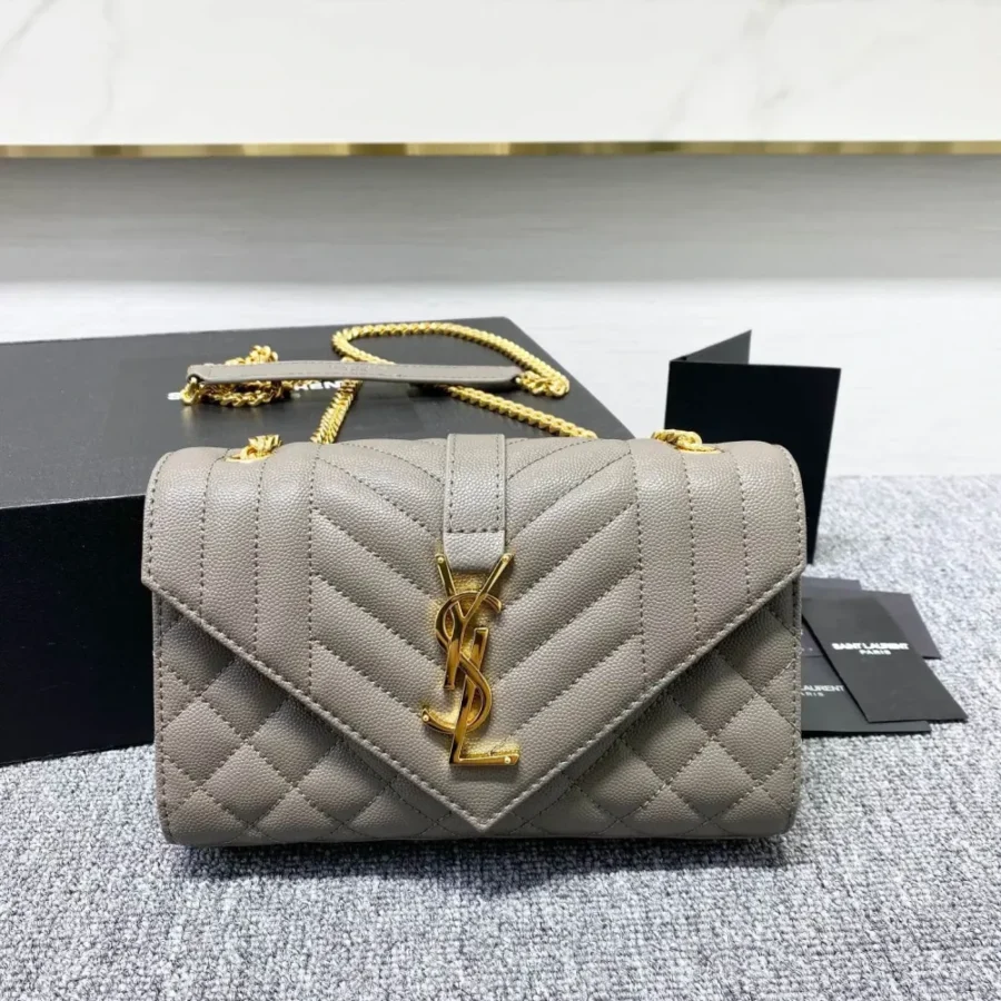 Envelope bag Size：21x13x6cm Code：392745