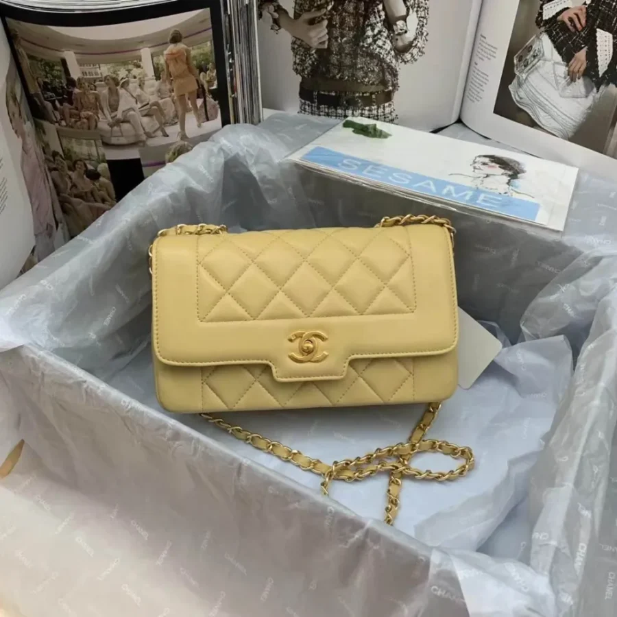 Shoulder Size: 23 14 7cm Style: AS1477