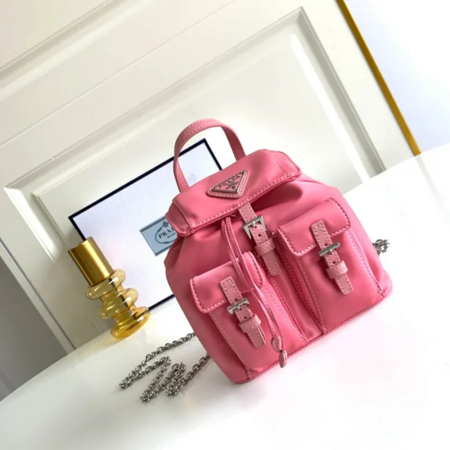 Prada Crossbody Shoulder Bag Size: 17x15.5cm 1BH029