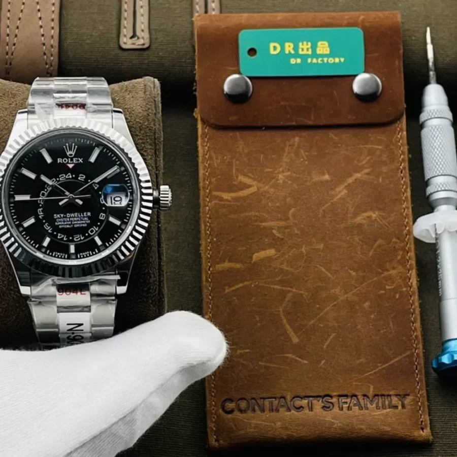 Rolex Skywalker Size: 42mm