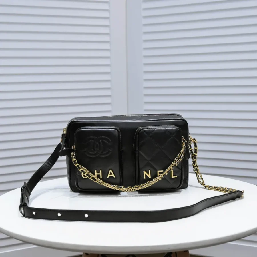 Cowhide size: 27X14.5X9cm