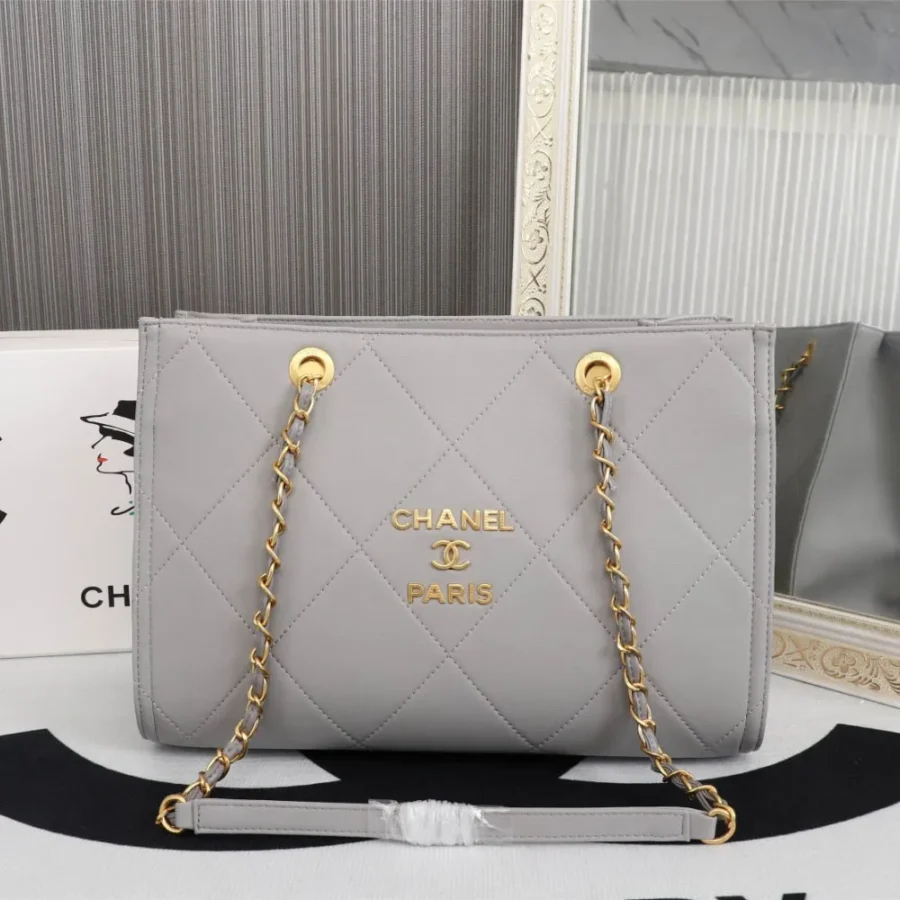 CHANEI Calfskin Size: 24*34*13 Style: 8045