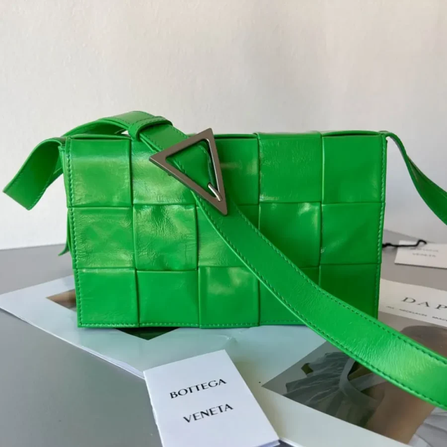 BV Cassette bag Size: 23x15cm 667298