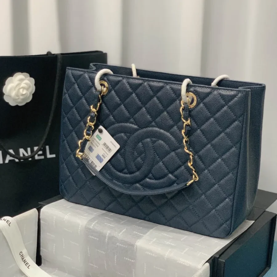 CHANEL Model: 50995#: Size: 24X33X13CM