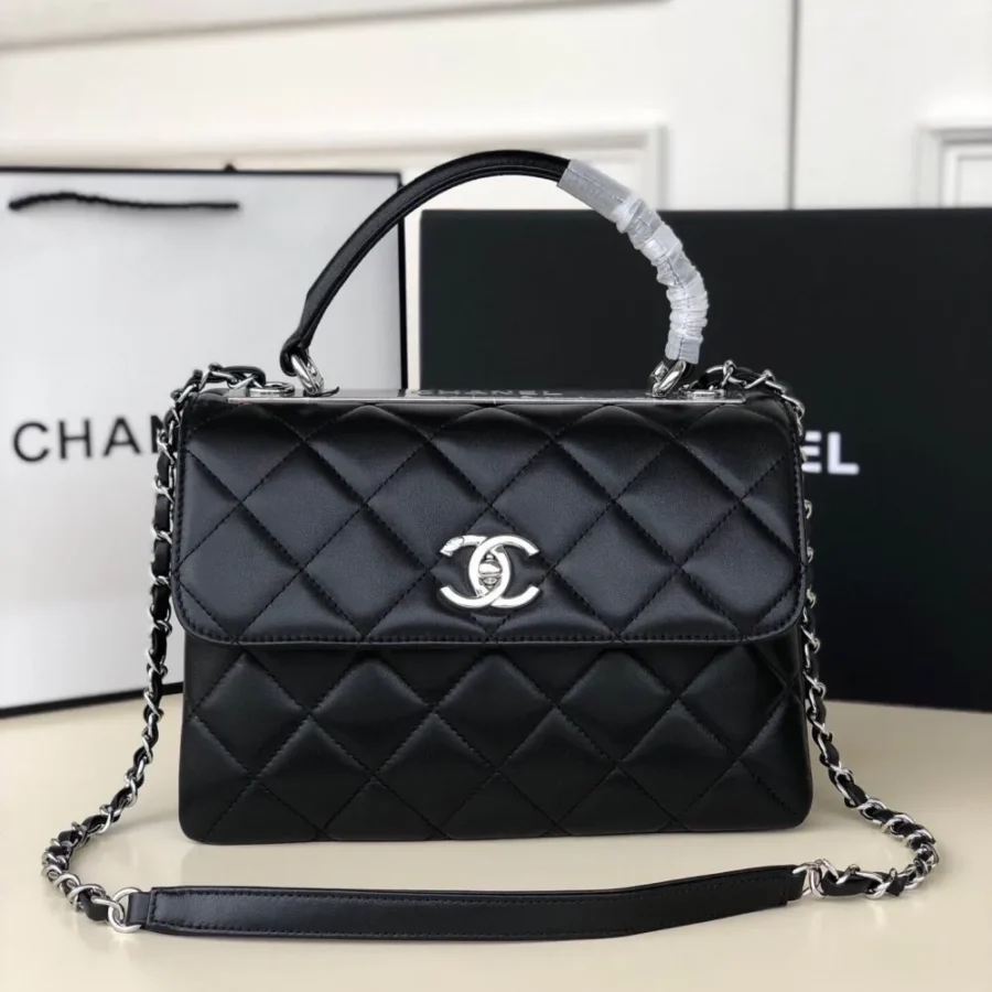 Chanel Model: 92236 Size: 25cmX15cmX17cm