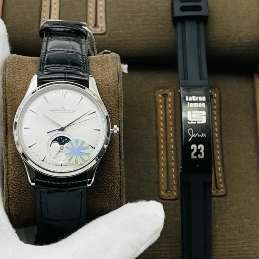 Jaeger-LeCoultre Maestro watch