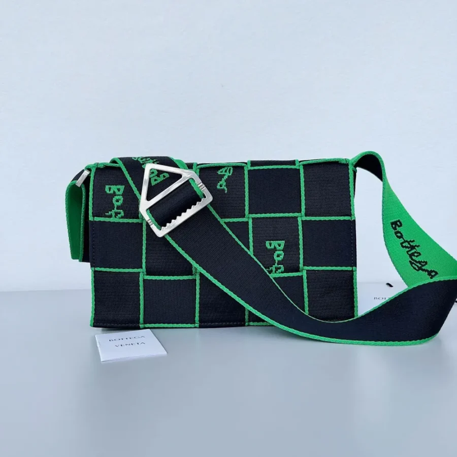 BV WEBBING crossbody bag Size:25x15cm 680513