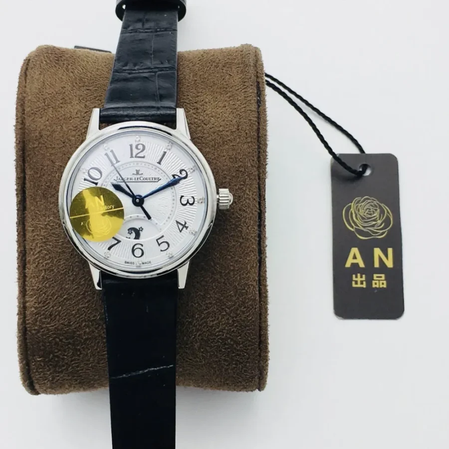 Jaeger-LeCoultre Simple Series Watch Size: 29MM*8.9MM