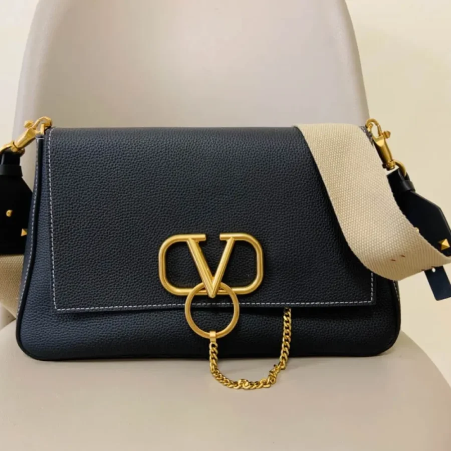 Valentino Size:35x12x22cm