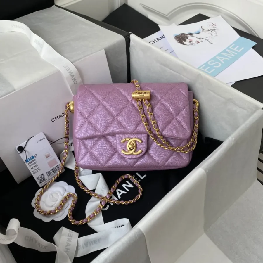 Chanel Model: AS2855 Size: 19x13x6cm