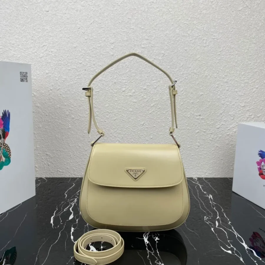 Prada Crossbody Bag Size: 24x19cm 1BD303