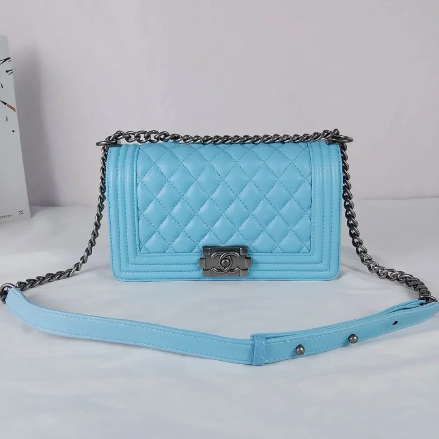 Calfskin Size: 25*16*9cm Model Number: 67086