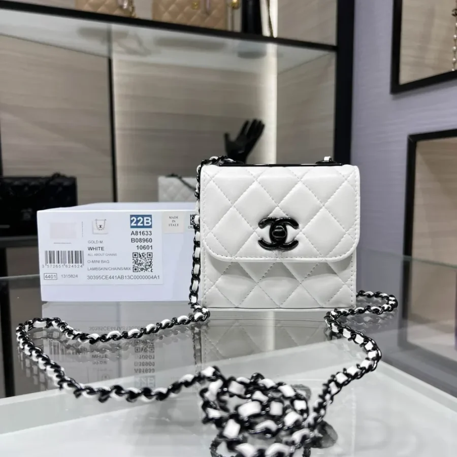 CHANE One Shoulder Crossbody Size: 11*11*5