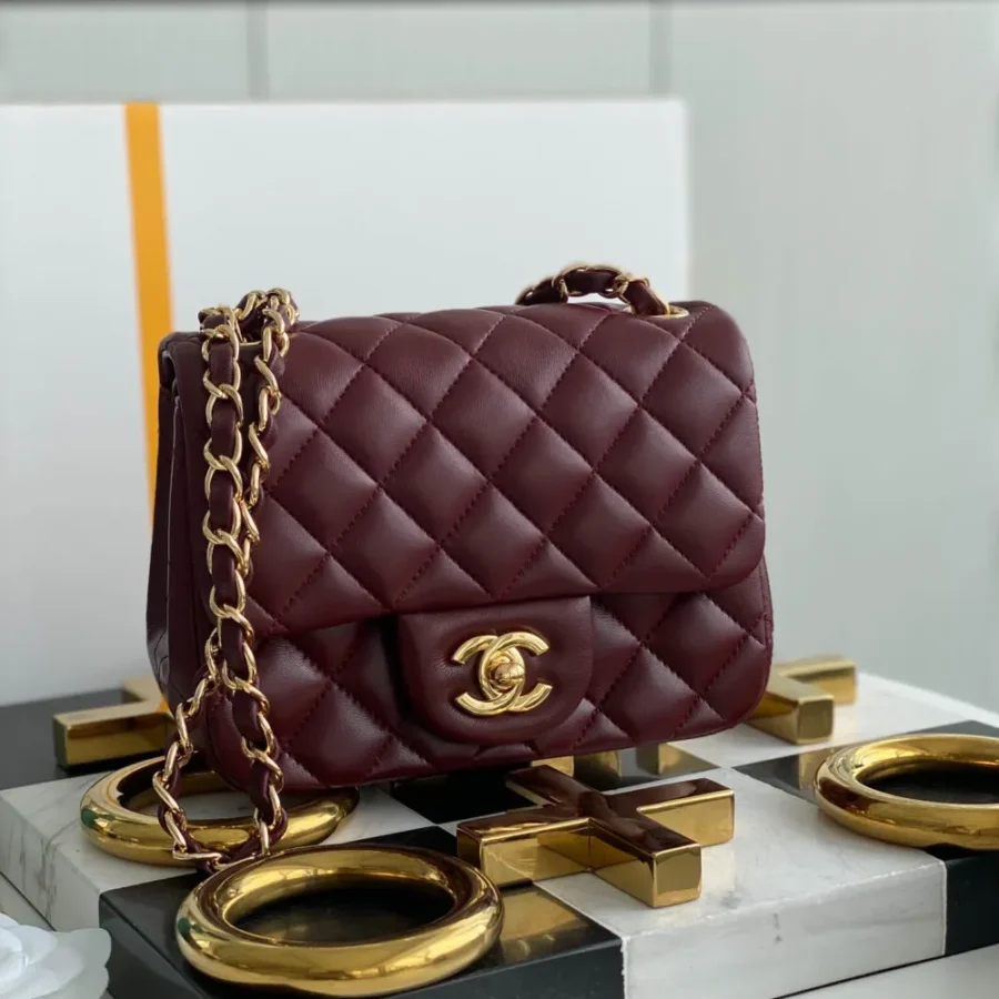 Lambskin Model: 1115 Size: 17cm