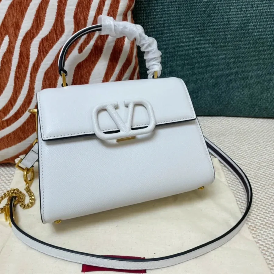 Valentino White Model 0530 Size: 30x21x14cm 25x17x11cm 22x16x9cm