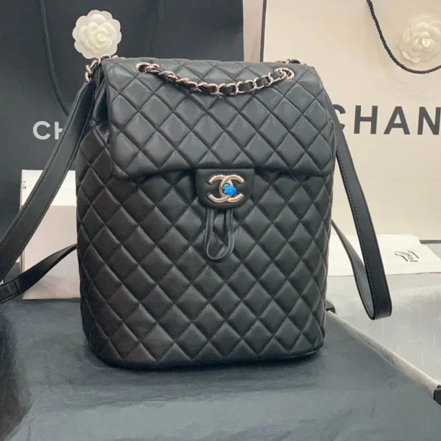 CHANEL Model: 91121# Size: 28X23X13CM