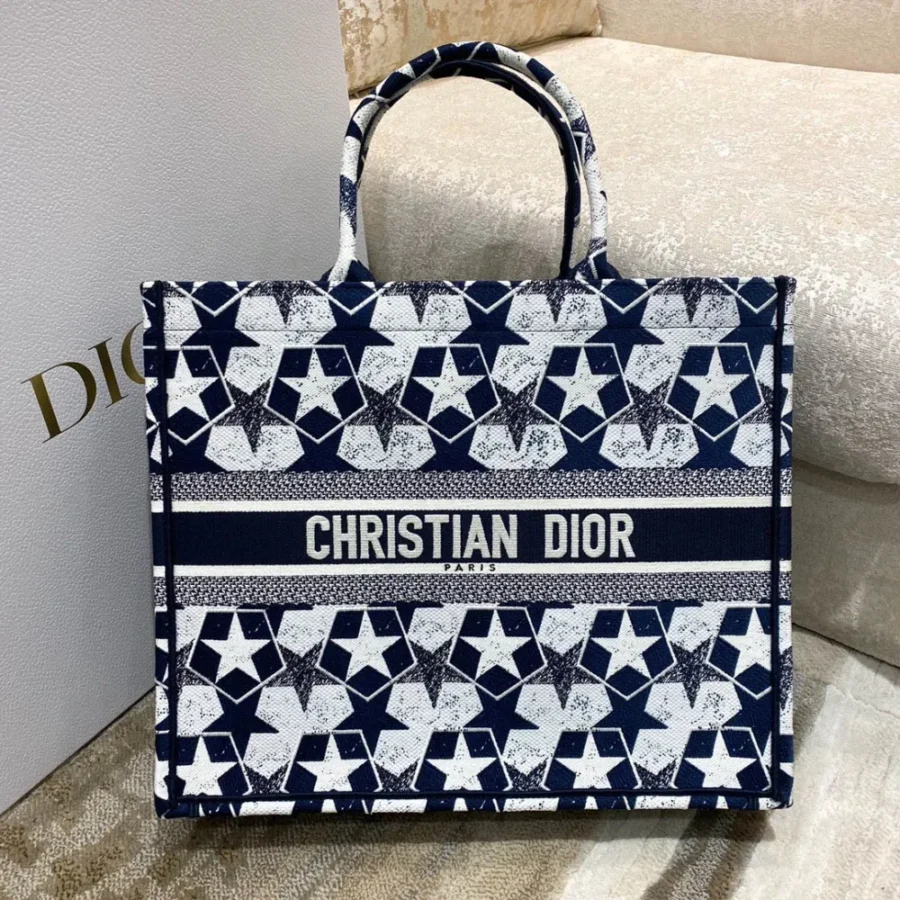 Tote Spring/Summer size:42*18*35cm