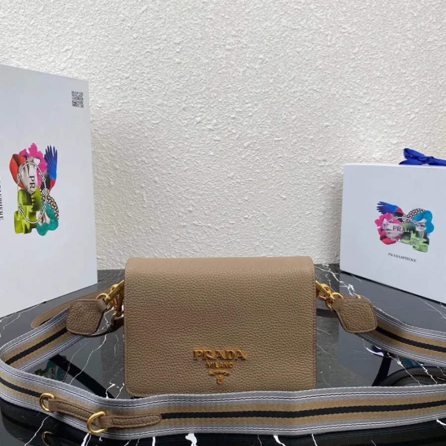 Prada Crossbody Bag Size:20x14cm 1BD102