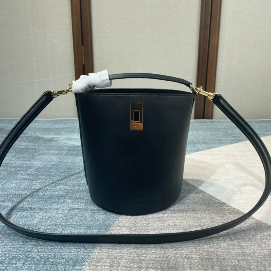 TEEN BUCKET 16 Number: 197573 Size: 16 X 18 X 16 cm