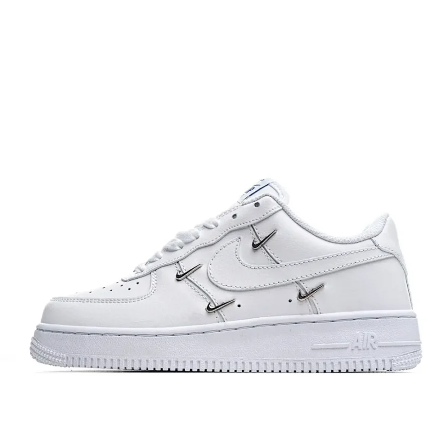 Nike Wmns Air Force 1 07 LXChrome Swooshes White 低帮