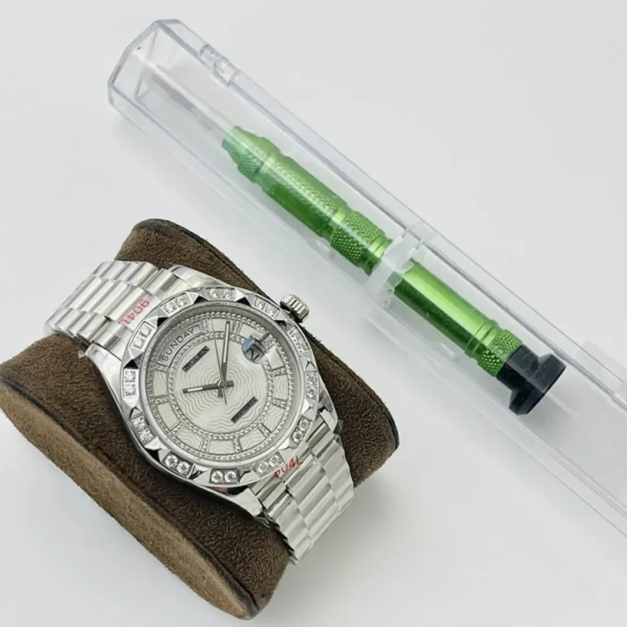 Rolex watch Diameter: 41 mm
