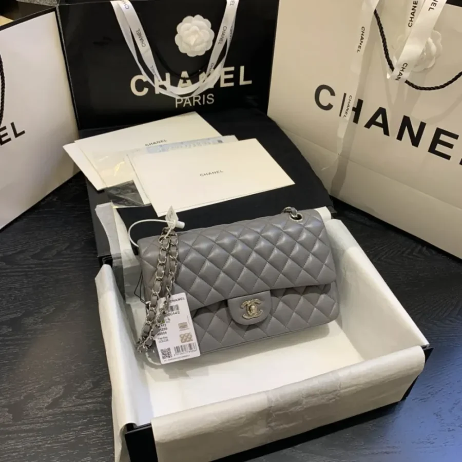 CHANEL Model: 01112# Size: 25CM