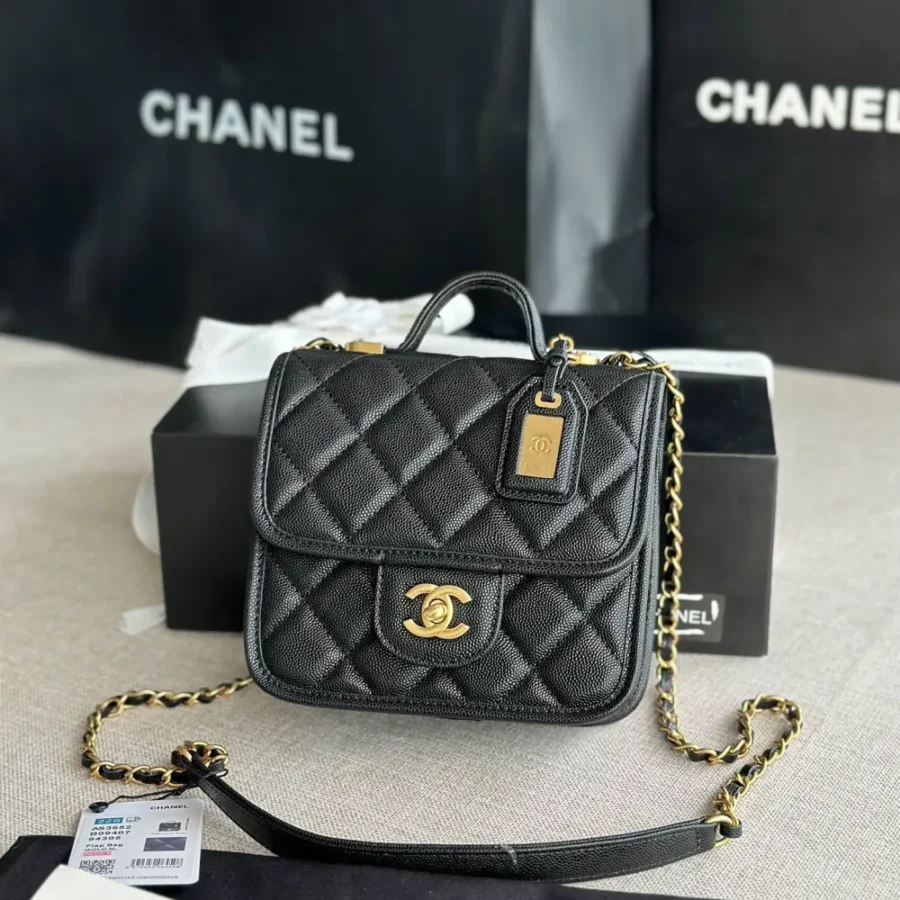 CHANEL tofu bag Model: AS3653#. Size: 25 X21.5 X7 cm 3652# 17 X20.5 X6 cm
