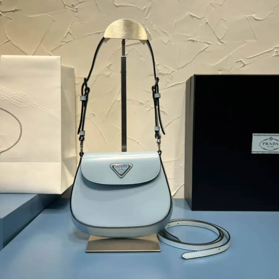 Prada Cleo Series Handbag Size: 17x14.5cm 1BH188