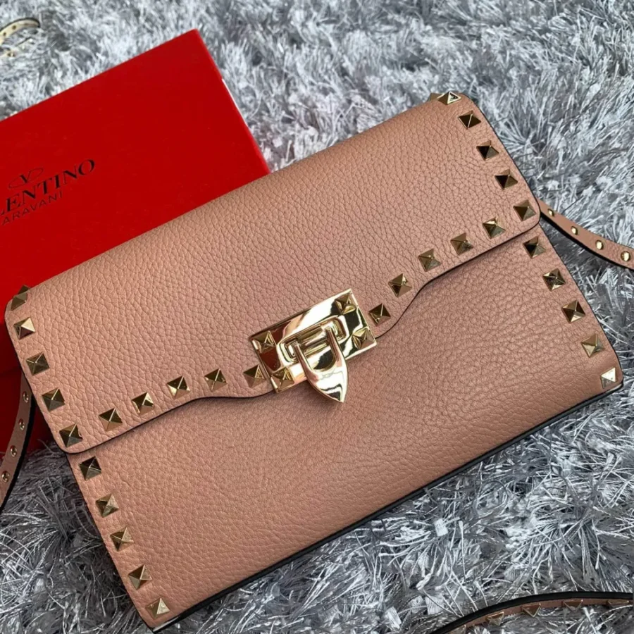 Valentino Size:22.5*6.5*16.5cm Model:0181