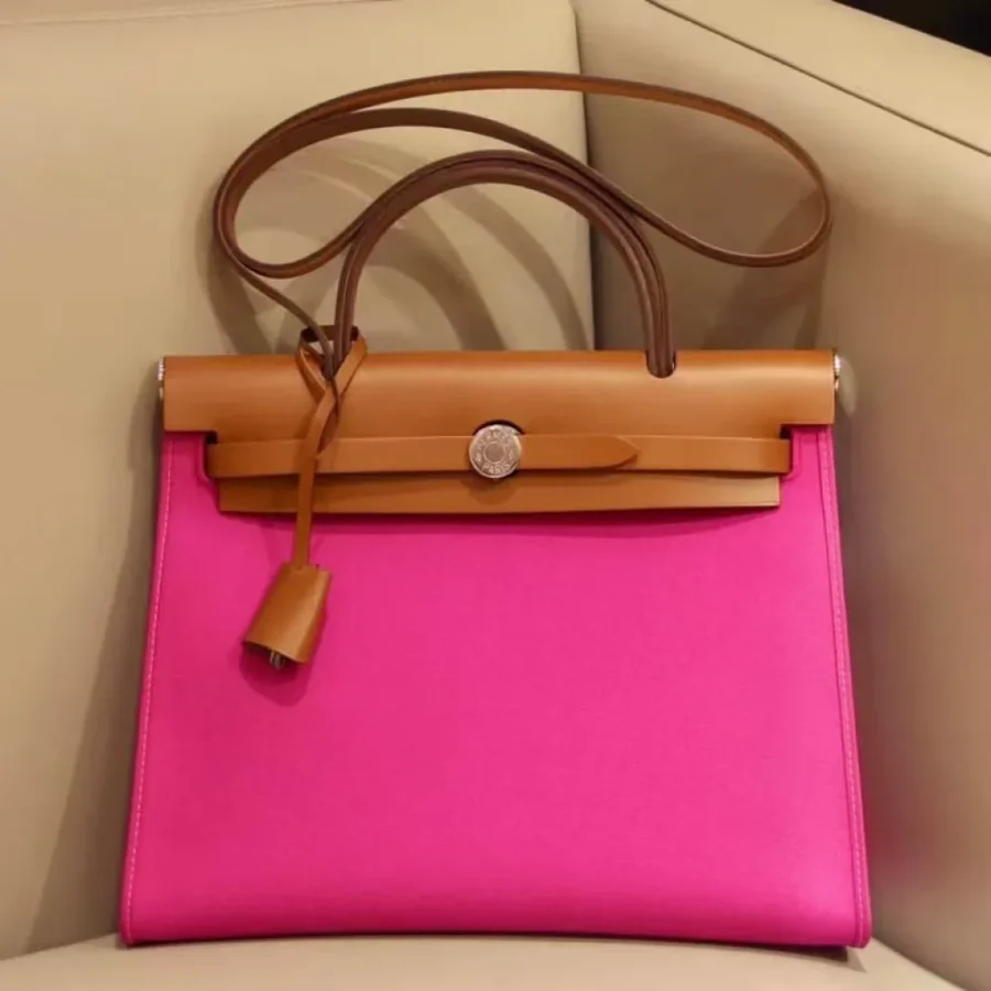 Herbag Brown Size: 31x 25 x 10