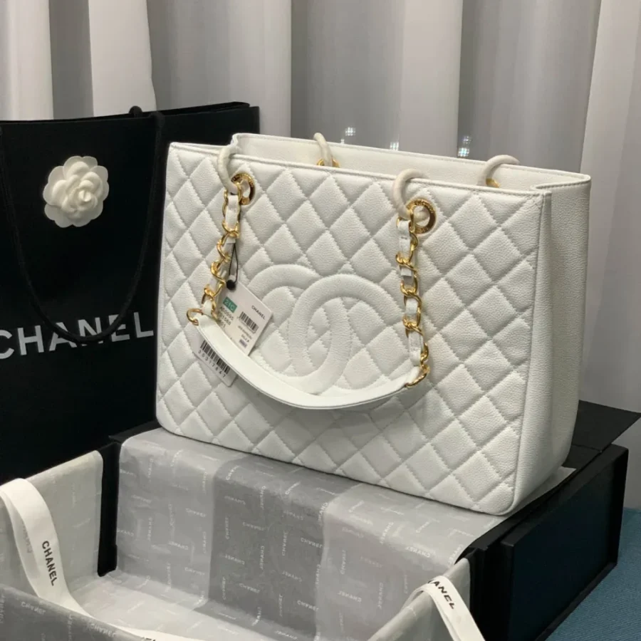 CHANEL Model: 50995# Size: 24X33X13CM Antique Silver
