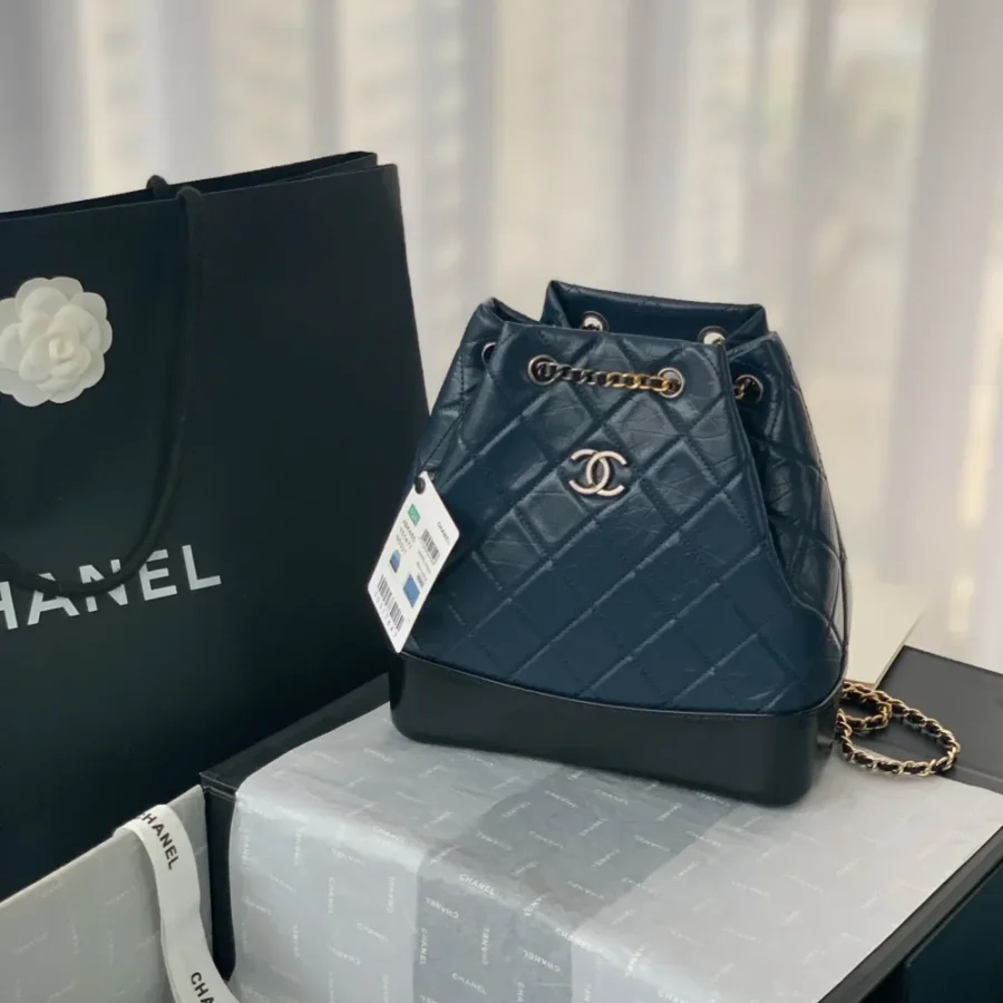 CHANEL Wandering Backpack Model: 94485#: Size 20X7X23CM