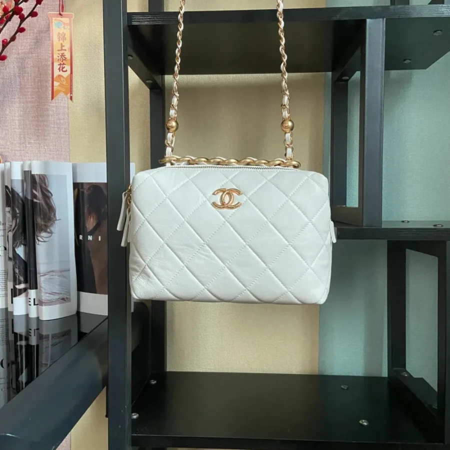 CHANEL Size: 22*10*15