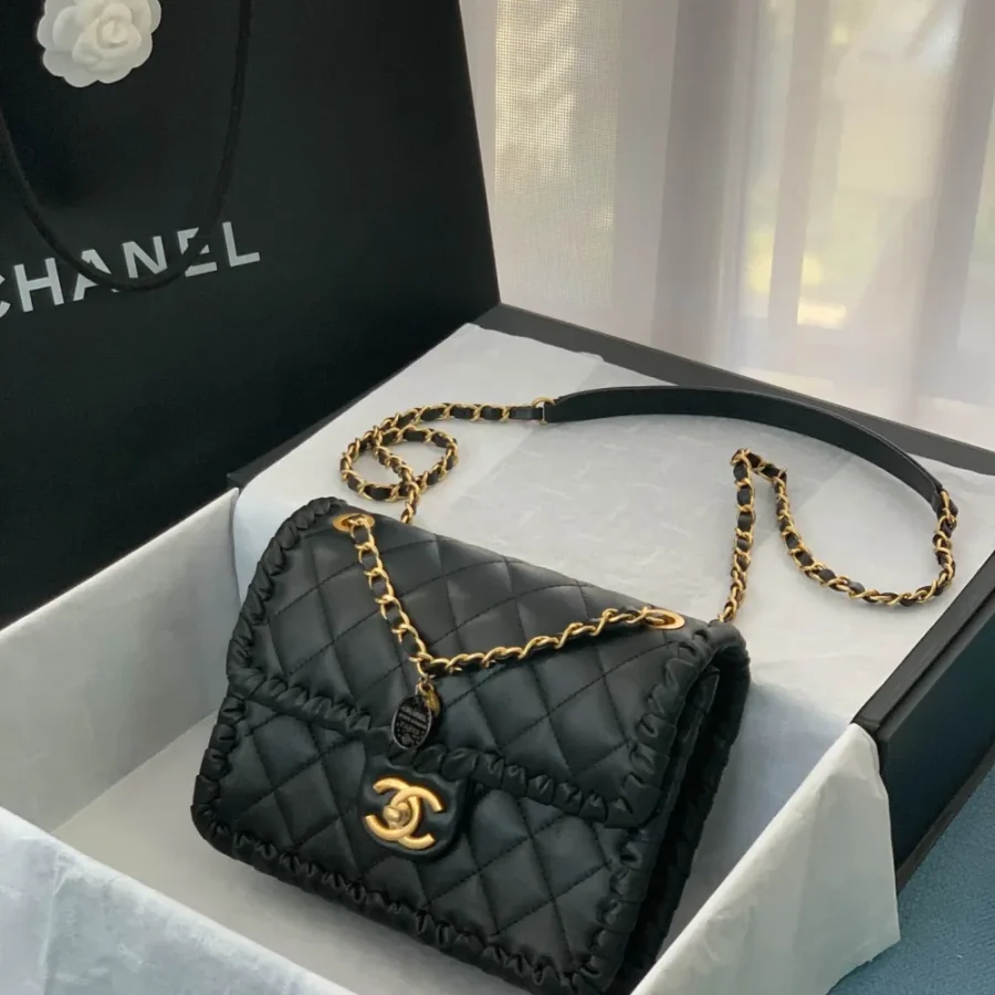 CHANEL Model AS6075#: Size: 22CM: