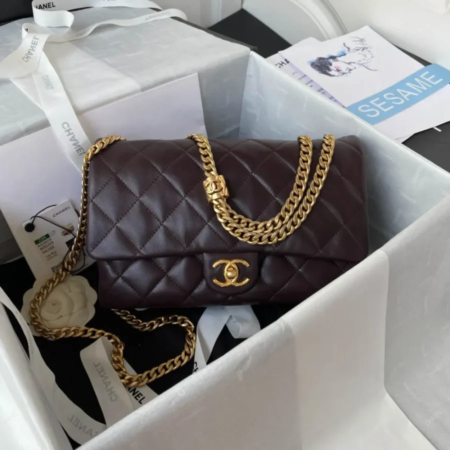 Lambskin Size: 16*25*10cm
