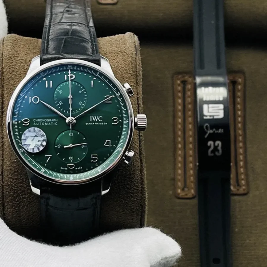 IWC Ocean Series watch Diameter: 44 mm