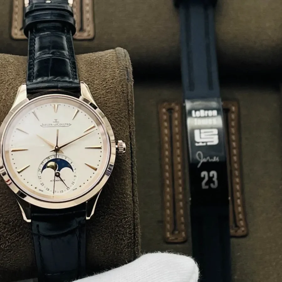 Jaeger-LeCoultre watch size: 34MM