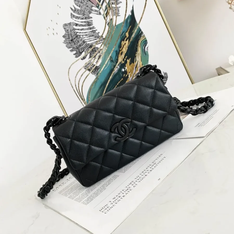 Chanel Style: 2302 Size: 20x12.5x6cm