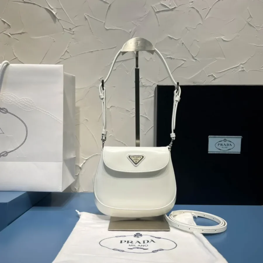 Prada Cleo Series Handbag Size: 17x14.5cm 1BH188