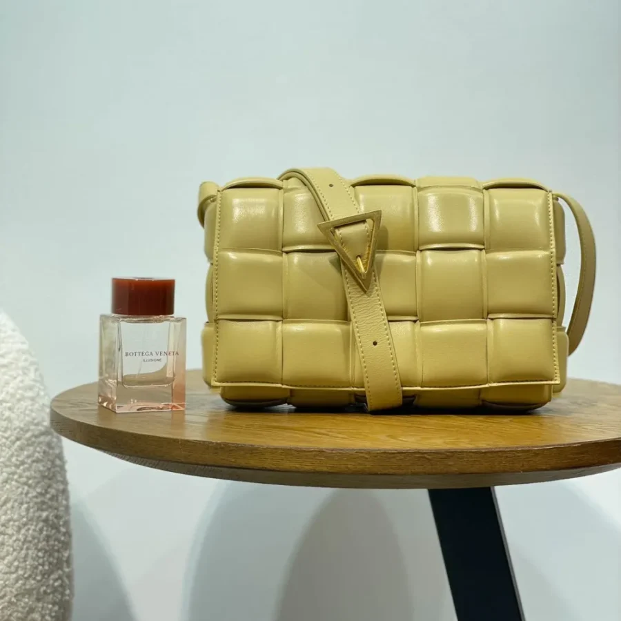 BV Padded Cassette Pillow Bag Size:26x18cm 70094