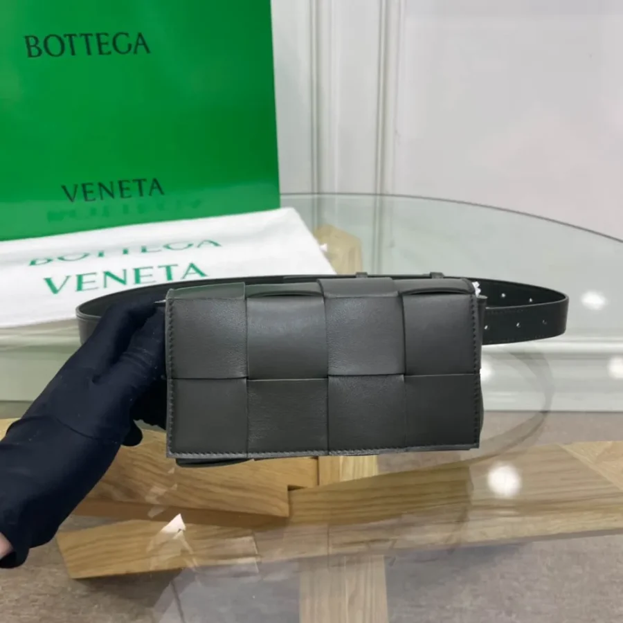 BV Fanny Pack Size: 17.5x9.5cm KF0015 Wild Green