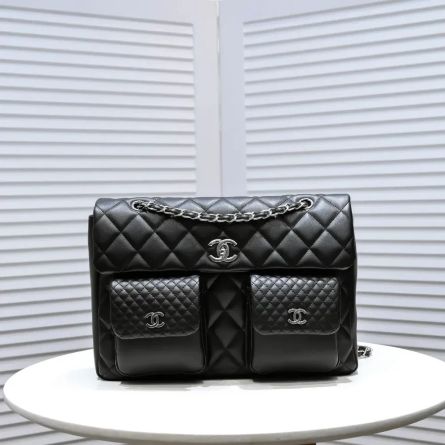 ChaneI used bag Size: 35*10*24