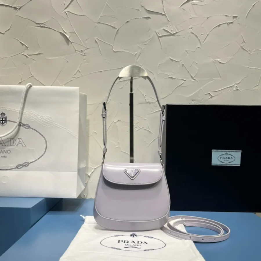 Prada Cleo Series Handbag Size: 17x14.5cm 1BH188