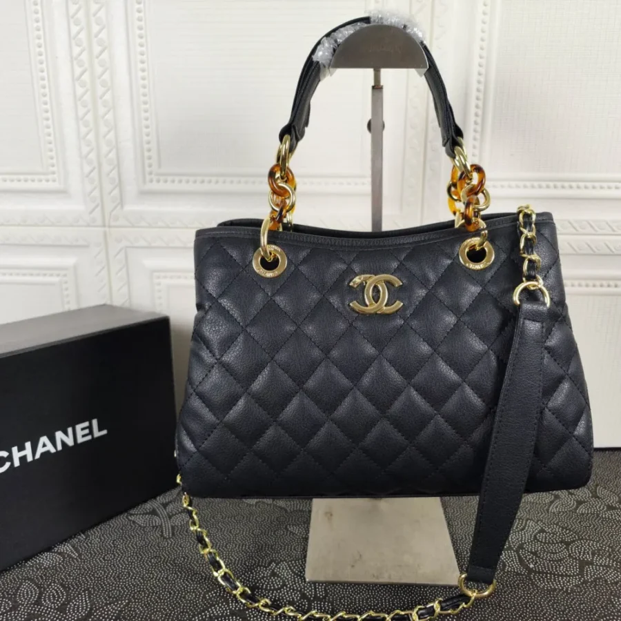 Chanel Goddess Bag Size: 31*23*10cm Style: 8003