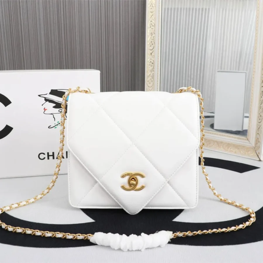 Chanel Size: 20*6*21cm Style: 7707