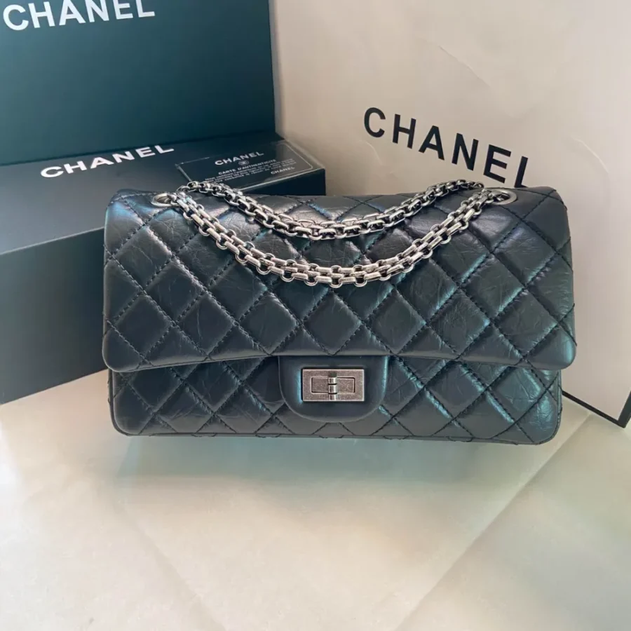 CHANEL Model: 037586ZP Size: 24cm