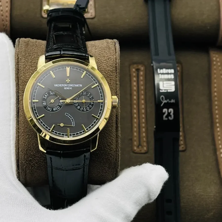 Vacheron Constantin Heritage Watch Ident No.: 47200 Diameter: 41 mm Rose Gold